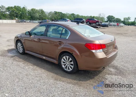 2011 Subaru Legacy 3.6R Limited z USA, uszkodzony, nr VIN 4S3BMDL60B2210531